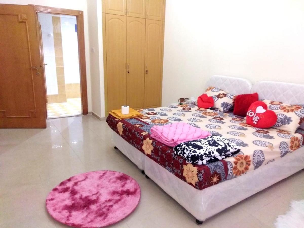 Bright Sunshine Holiday Home Shared Apartments Dubai Buitenkant foto