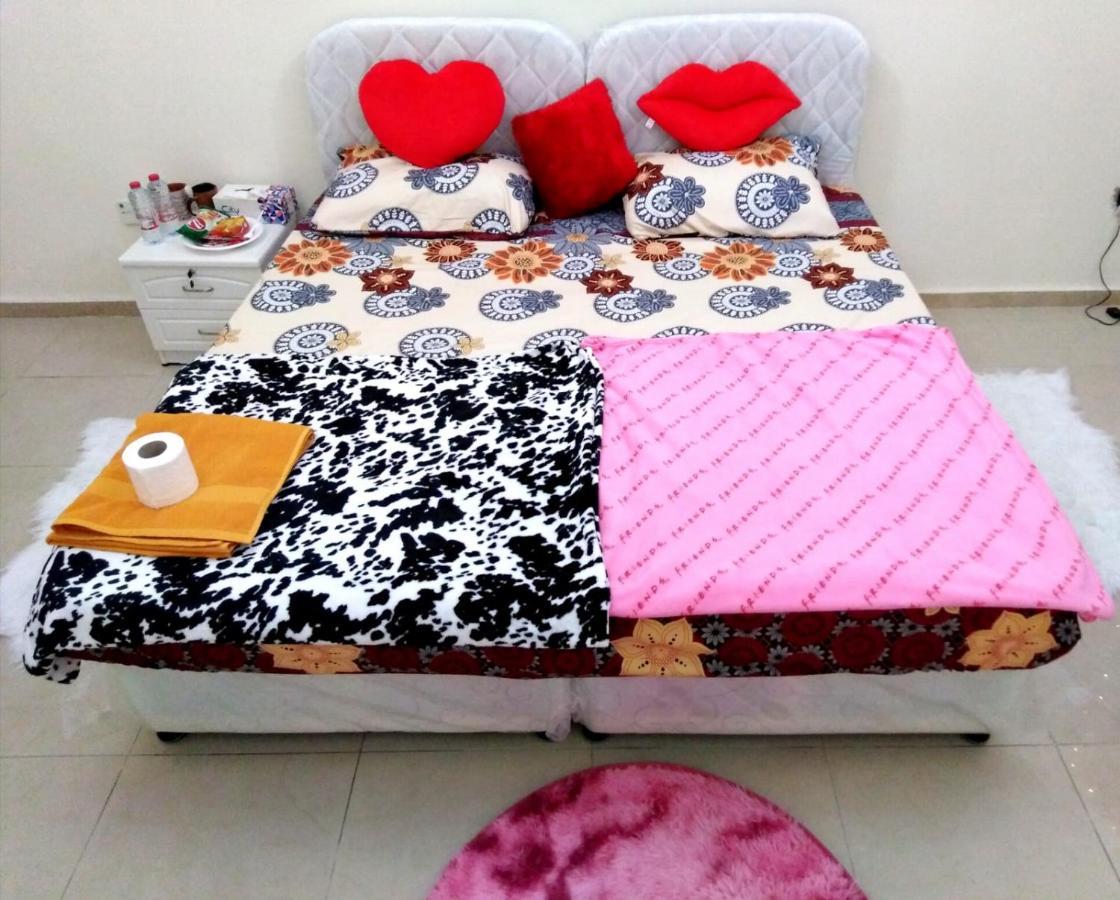 Bright Sunshine Holiday Home Shared Apartments Dubai Buitenkant foto