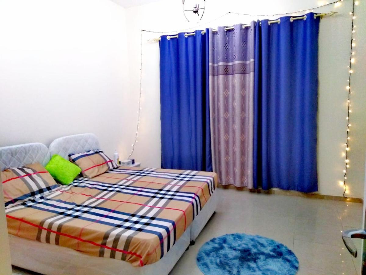 Bright Sunshine Holiday Home Shared Apartments Dubai Buitenkant foto