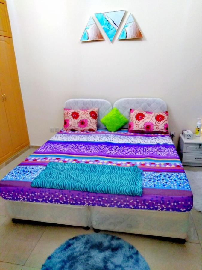 Bright Sunshine Holiday Home Shared Apartments Dubai Buitenkant foto