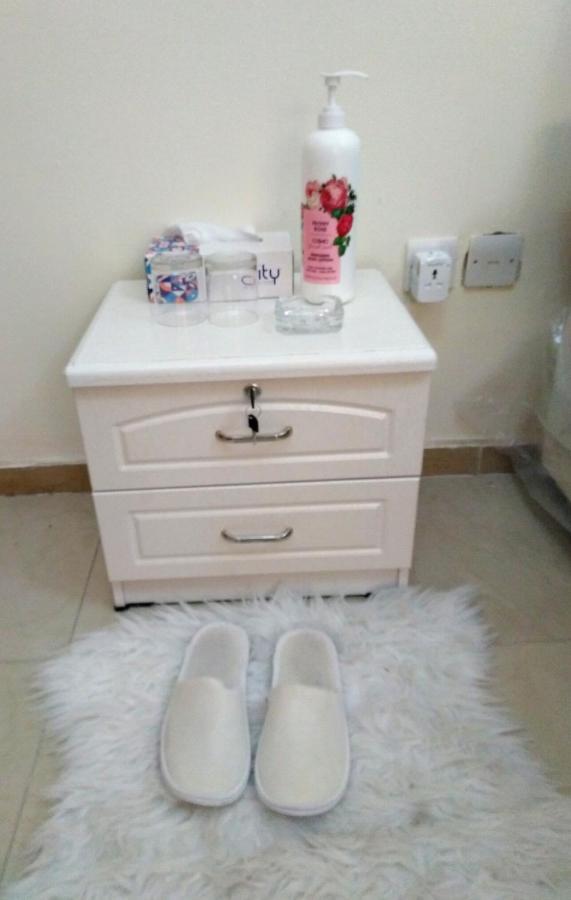 Bright Sunshine Holiday Home Shared Apartments Dubai Buitenkant foto