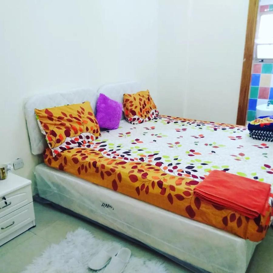 Bright Sunshine Holiday Home Shared Apartments Dubai Buitenkant foto